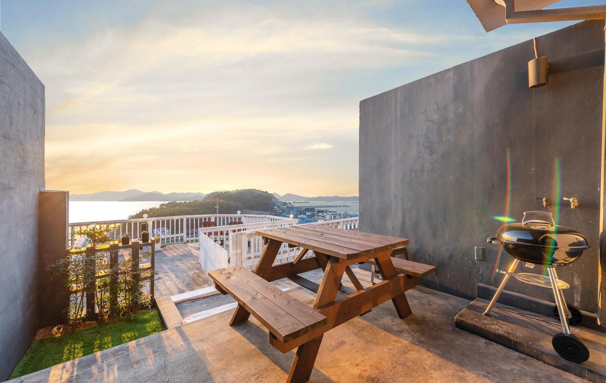 Namhae Whale'S Dream Villa Стая снимка