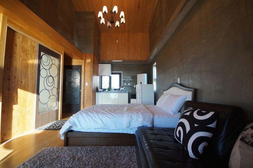 Namhae Whale'S Dream Villa Екстериор снимка