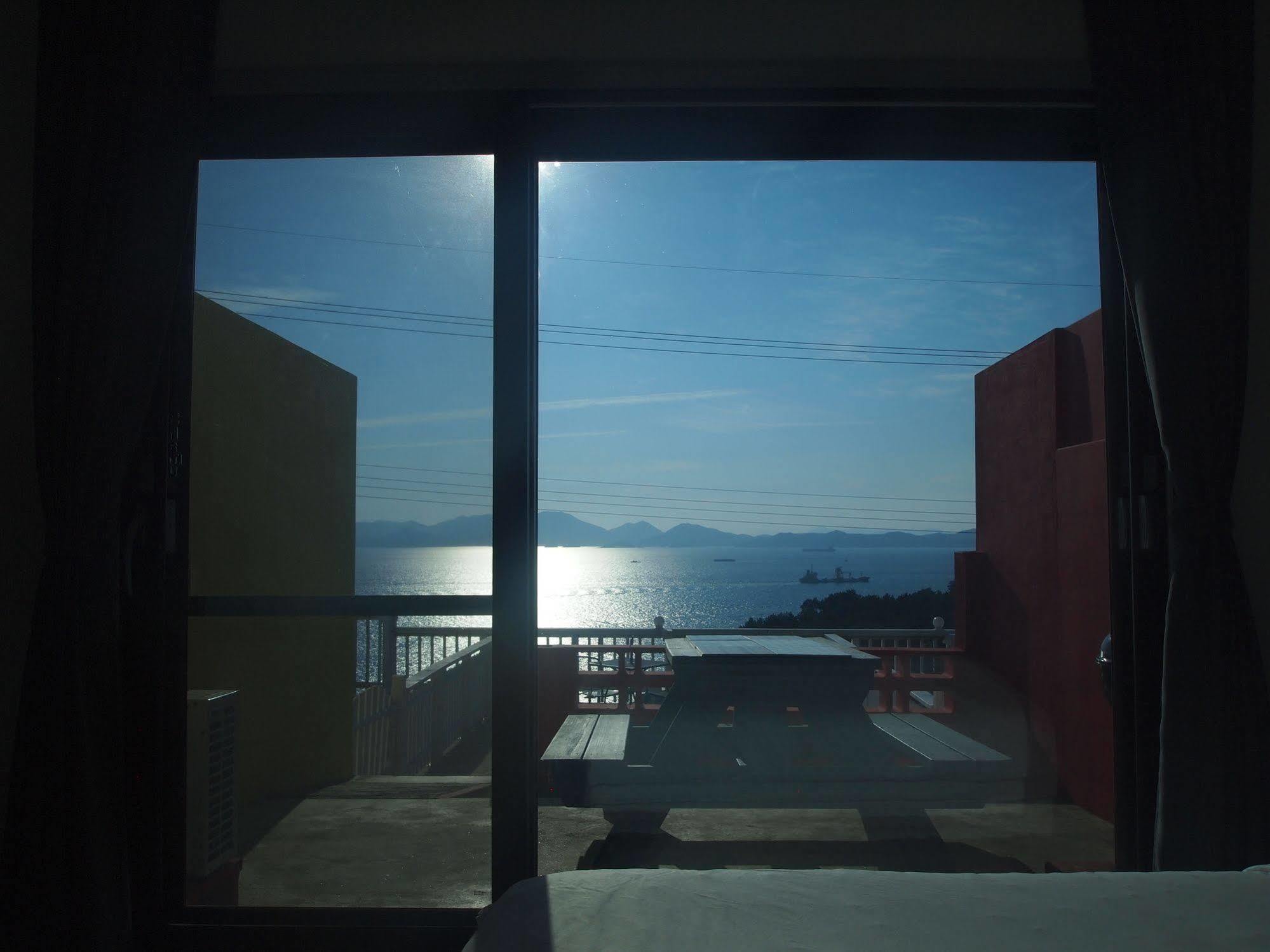 Namhae Whale'S Dream Villa Екстериор снимка